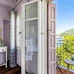 Sentefi Maisonette *