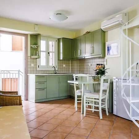 Sentefi Maisonette Apartment Skopelos Town